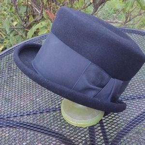 Woman's Eric Javits Black Wool Felt Hat